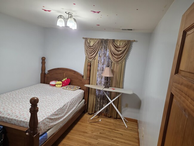 Building Photo - 7014 Grand Ave