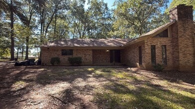 Building Photo - Rental Property in Greenwood