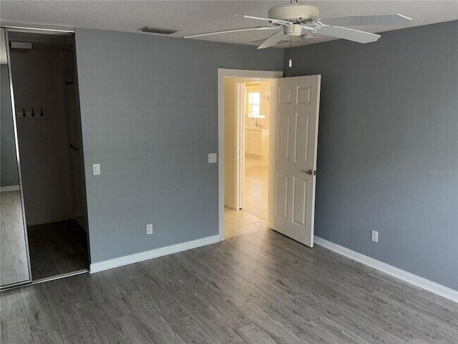 Building Photo - 8004 Camminare Dr