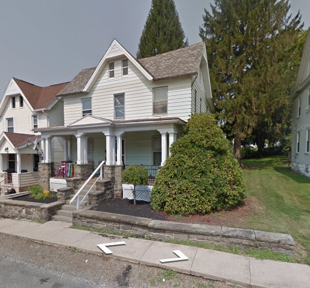 Building Photo - 45 Huffman St