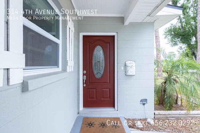 Building Photo - 314 4th Ave SW