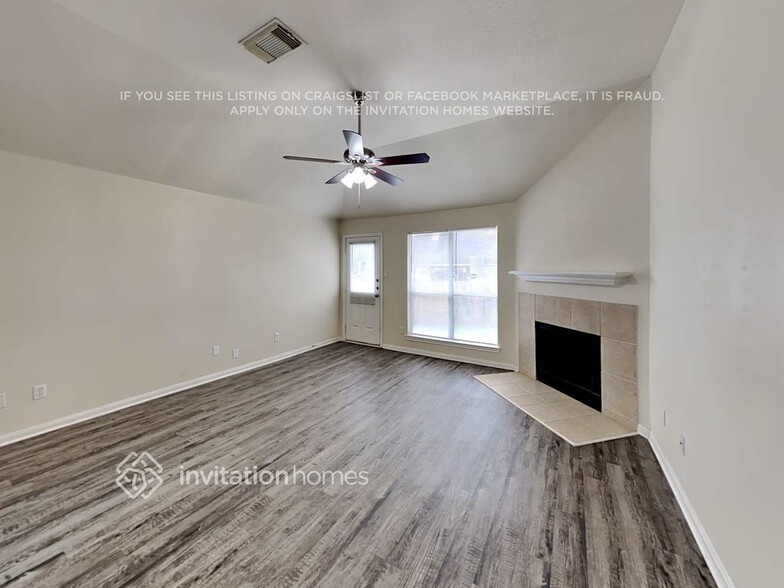 Building Photo - 3525 Stonehenge Dr