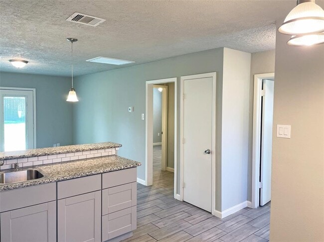 Building Photo - 3242 Dalmatian Dr