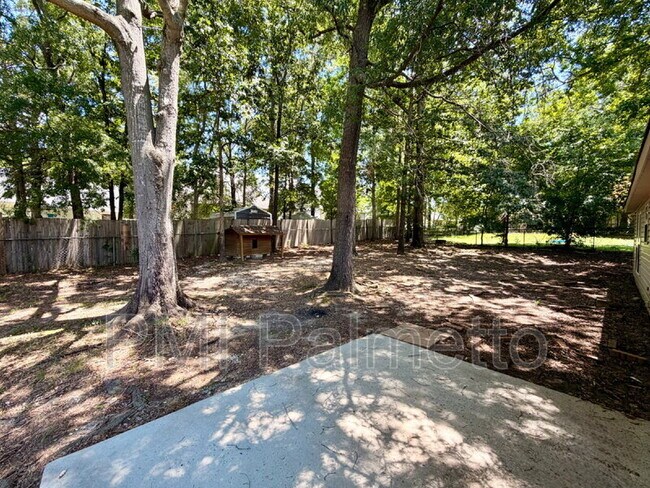 Building Photo - 22 Sweet Thorne Cir