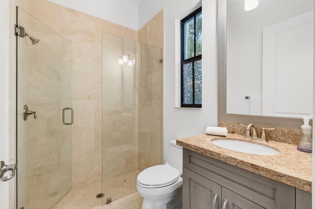 Building Photo - 17662 Cadena Dr