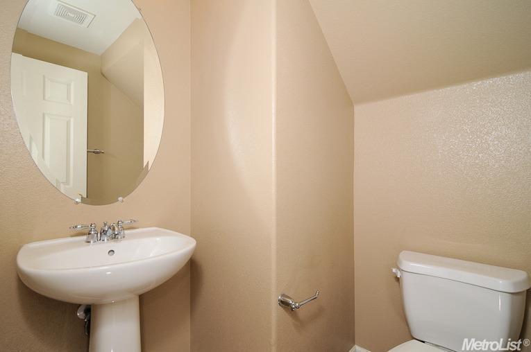 Half bath - 7515 Sheldon Rd