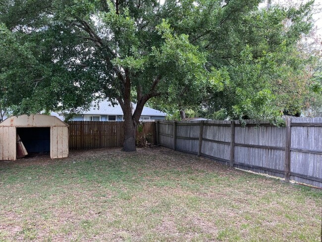 Building Photo - 2451 E Illiana St