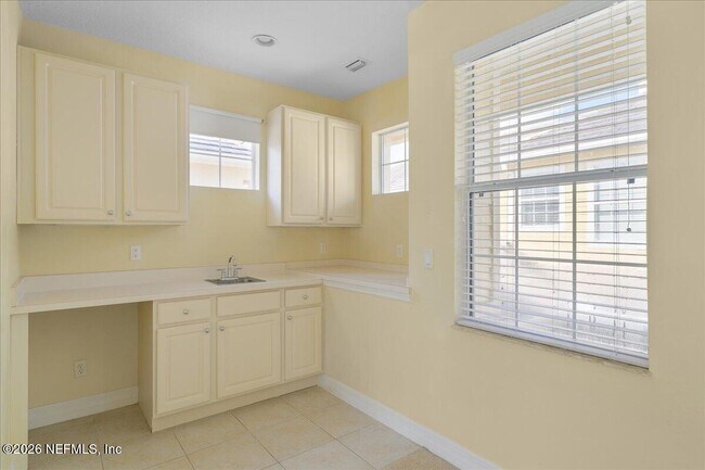 Building Photo - 539 Hedgewood Dr
