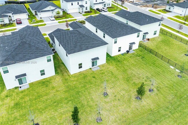 Building Photo - 10722 NW Moon Rise Ln