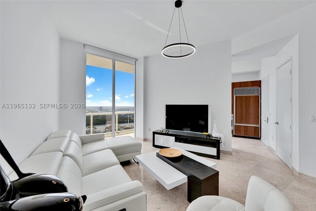 Building Photo - 16001 Collins Ave