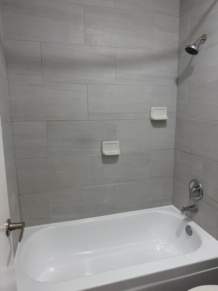 Building Photo - 3016 Gregory Ln