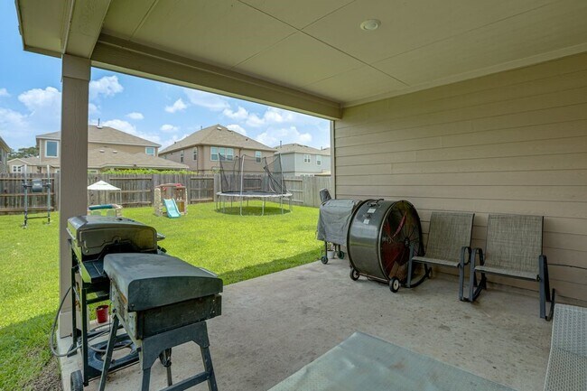 Building Photo - 14626 Hemlock Knl Ln