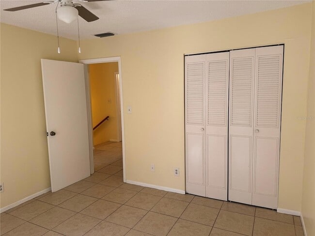 Building Photo - 215 Amherst Ave