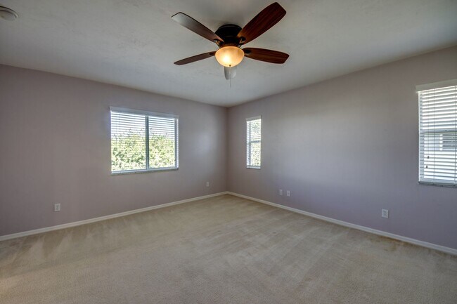 Building Photo - COMING SOON! 3 bedroom 2 bathroom single f...