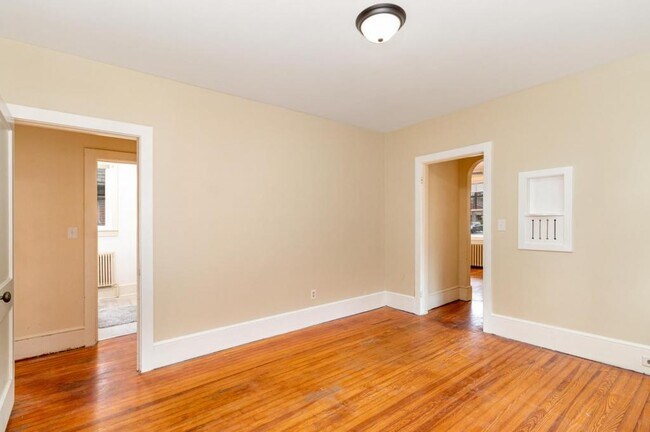 Building Photo - 142 Riddle Rd