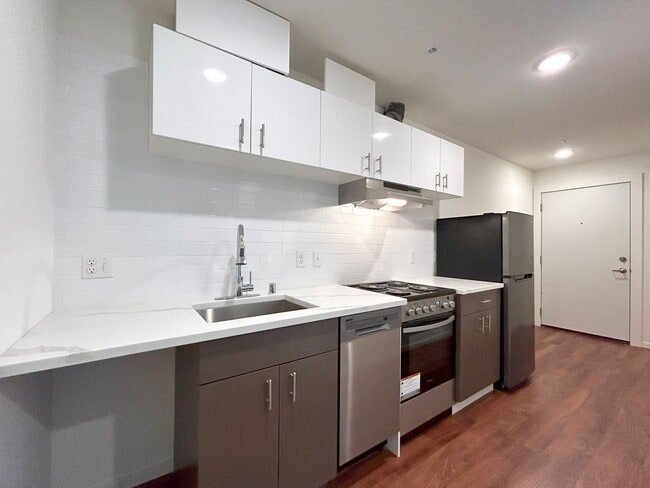 Interior Photo - Vue on Harvard