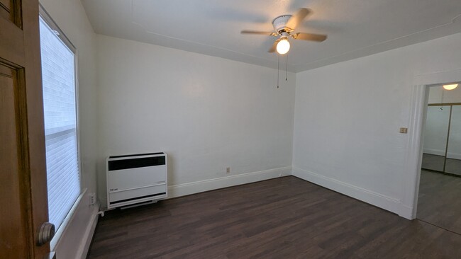 Primary Photo - 1542 6th St