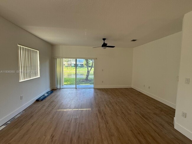 Building Photo - 8301 Santa Monica Terrace