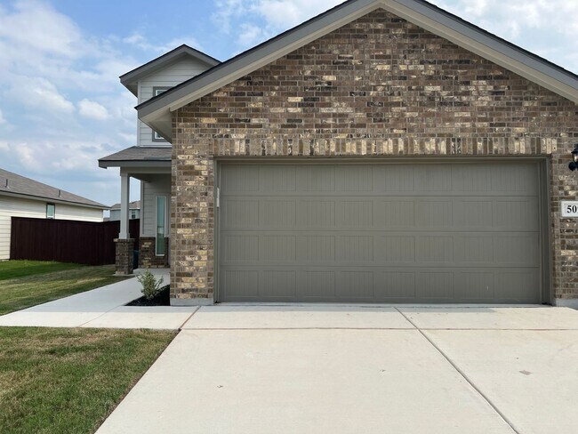Primary Photo - Beautiful 4/2.5 home in Hannah Heights