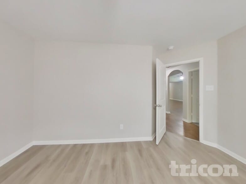 Building Photo - 2417 Regatta Ln