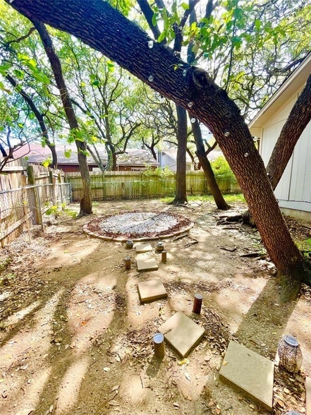 Building Photo - 7103 Woodhue Ct