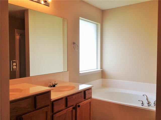 Building Photo - 625 Rothschild Ln
