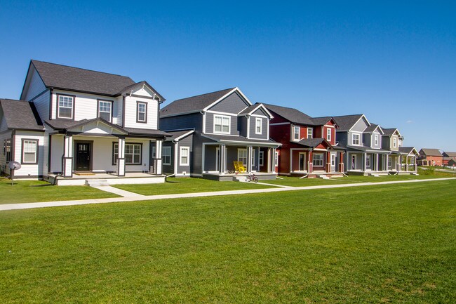 Building Photo - 2071 SW Cascade Falls Dr