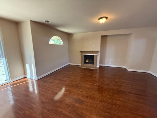 Building Photo - $4795 - Beautiful 5 Bedroom 3 Bath Home wi...