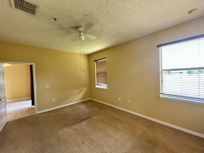 Building Photo - Beautiful 4-Bedroom Home near Lake Nona!