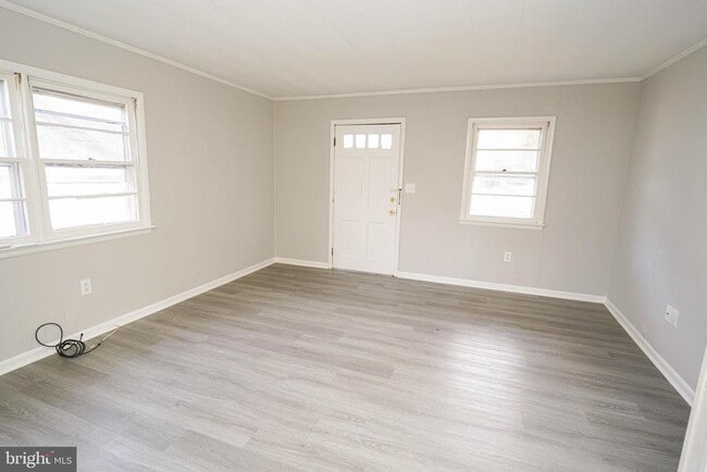 Primary Photo - 200 Ironshire St