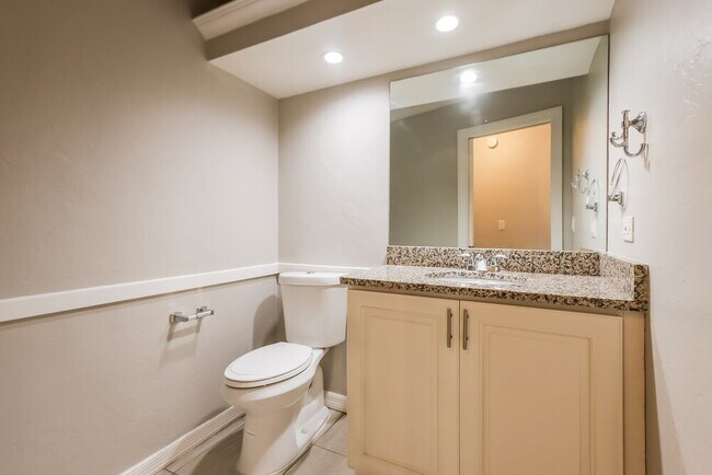 Building Photo - 1937 Princess Ct