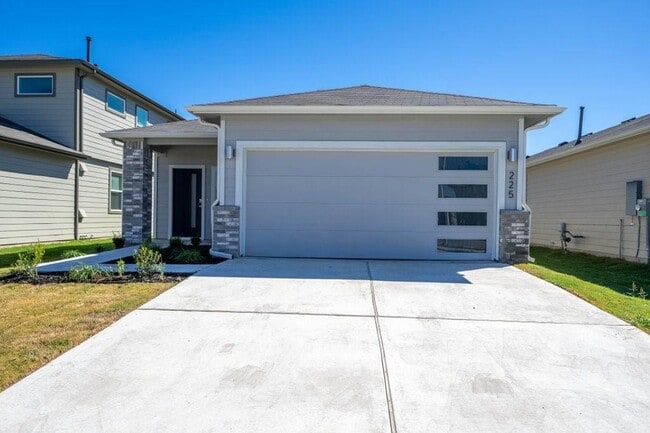 Building Photo - 225 New Hampton Wy