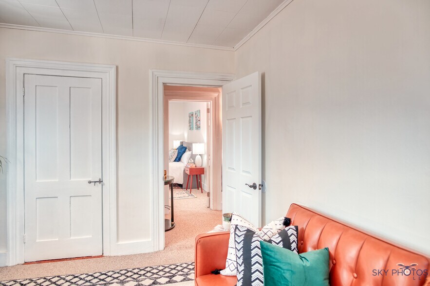 Building Photo - 52 Pomeroy Ave