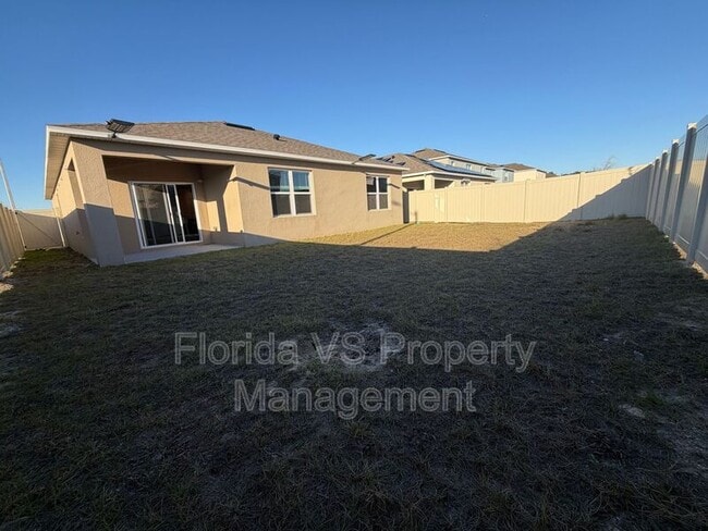 Building Photo - 804 Horsetail Dr