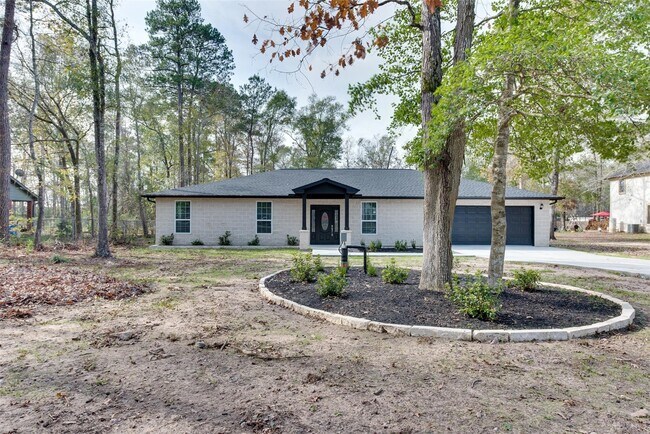 Building Photo - 10622 Rustling Oaks Dr