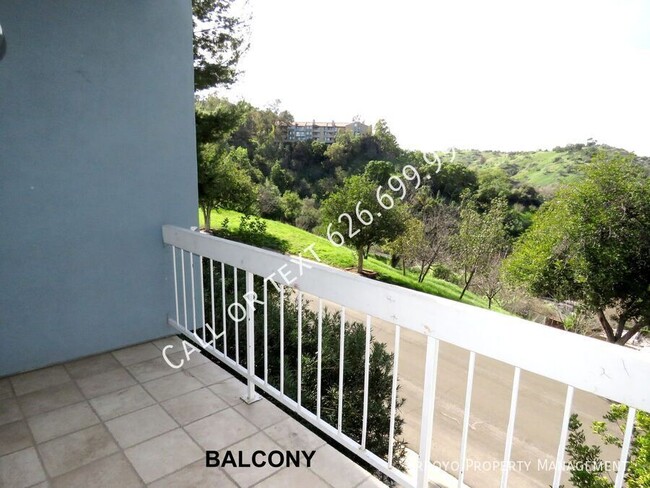 Building Photo - 617 Cabrillo Villas