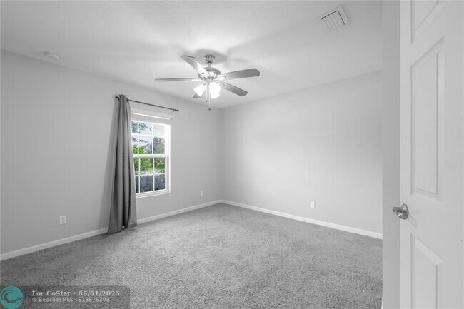 Building Photo - 1292 SW Lawndale Ave
