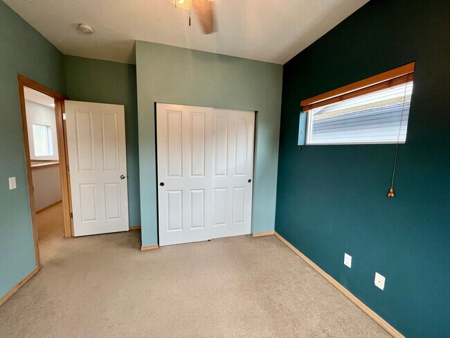 Building Photo - Greenwood Home