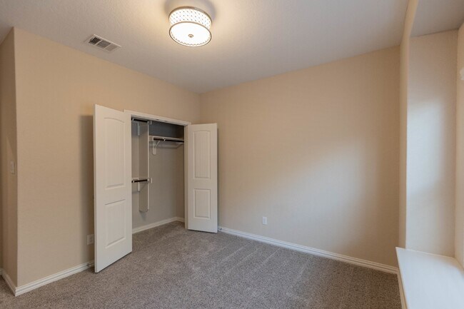 Building Photo - 8603 Pinto Cyn