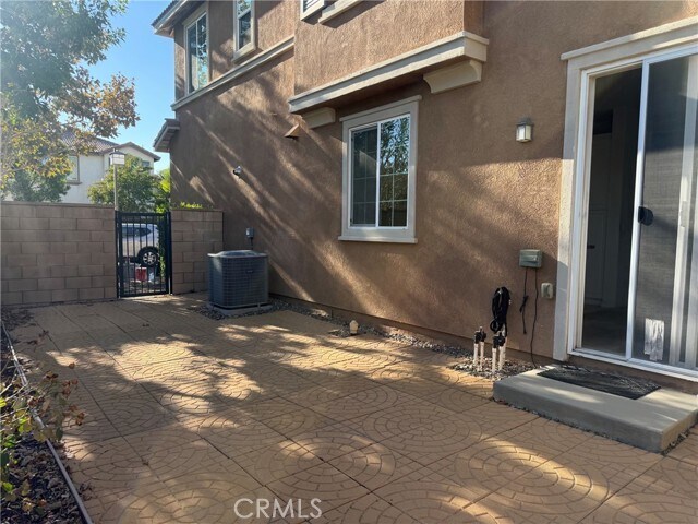 Building Photo - 8433 Floro Pl