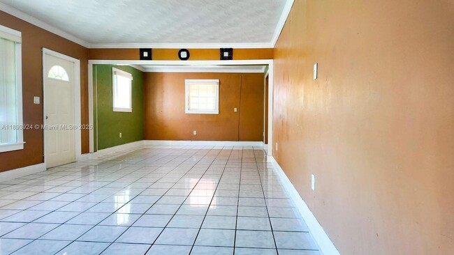 Building Photo - 3235 NW 80th Terrace