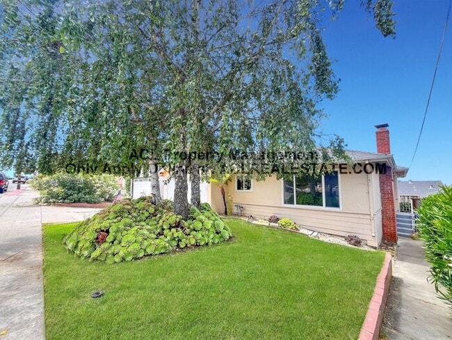Primary Photo - Bright 3-Bed, 2-Bath Hayward Hills Home wi...