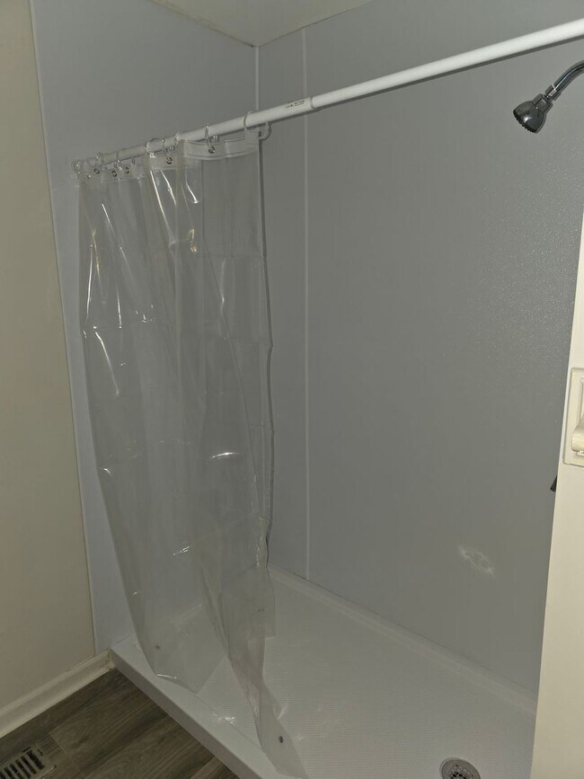 Building Photo - BONNER AVE-F&amp;S