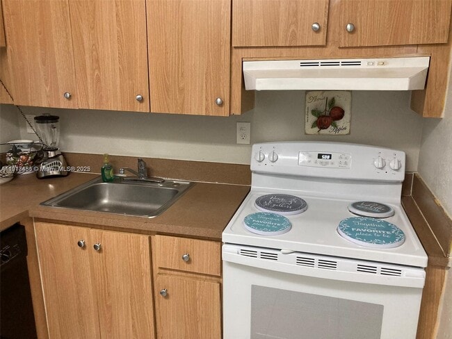 Building Photo - 10900 SW 104th St