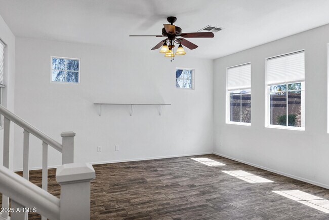 Building Photo - 10132 E Isleta Ave
