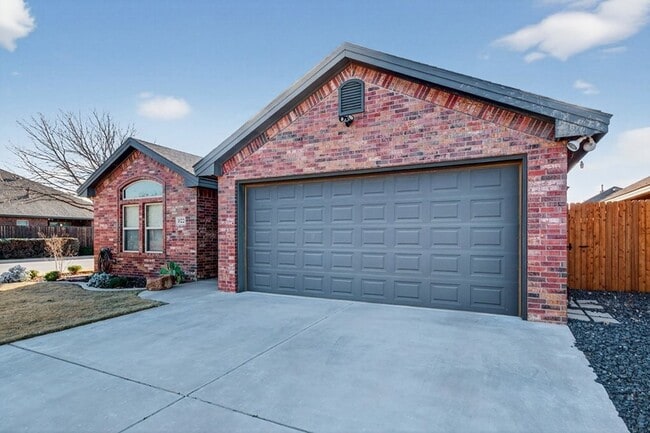 Building Photo - 1122 Porterfield Rd