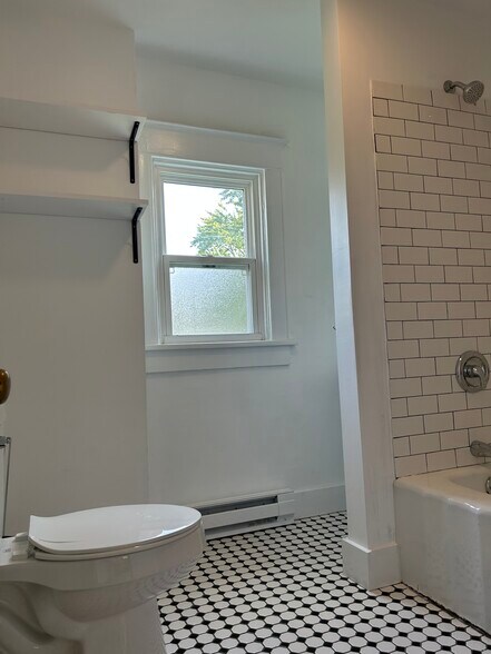 Building Photo - 1700 S College St