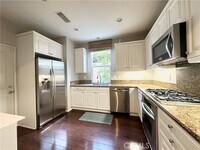 Building Photo - 67 Canal