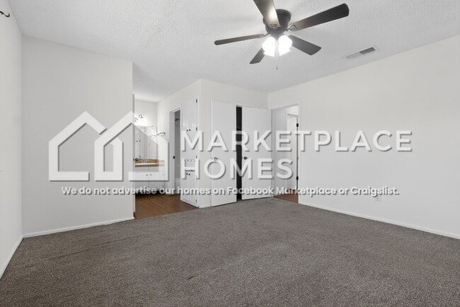 Building Photo - 5202 Ric Dr