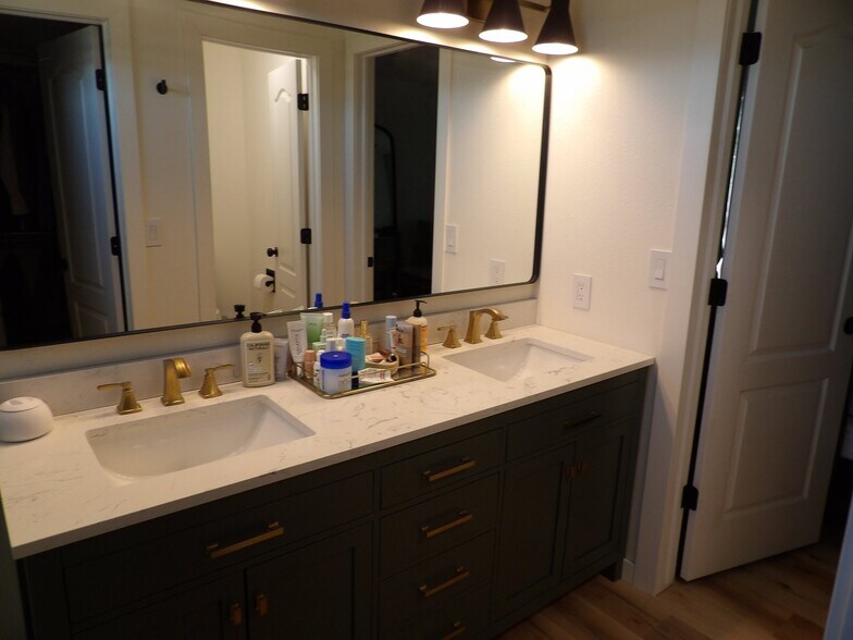 Building Photo - 9307 Prairie Clover Dr